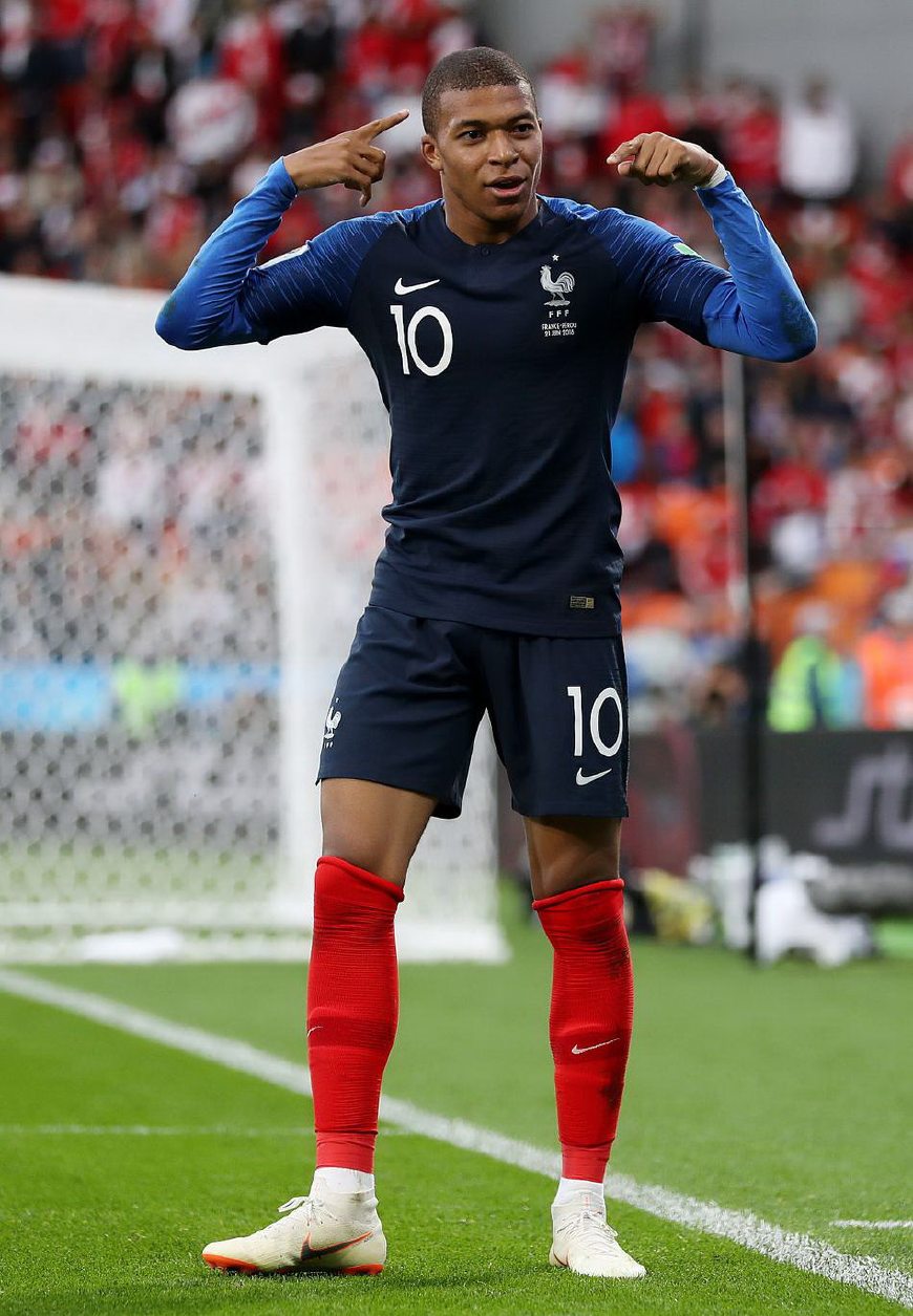 王燊超赛后喊话球迷：明年为第五个冠军拼搏（王燊超赛后向球迷表态：明年冲击第五冠）