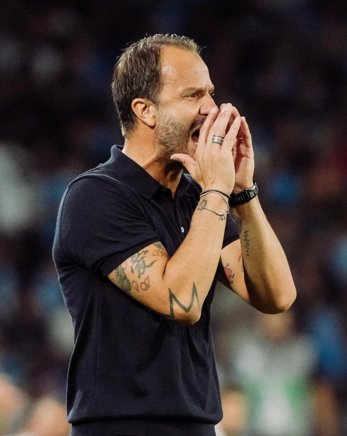 皇马客战毕尔巴鄂竞技！阿隆索遭遇执教生涯最大考验，圣马梅斯恐成白衣军团噩梦（皇马做客圣马梅斯！阿隆索迎执教生涯最严峻大考，毕巴魔鬼主场或成白衣军团梦魇）