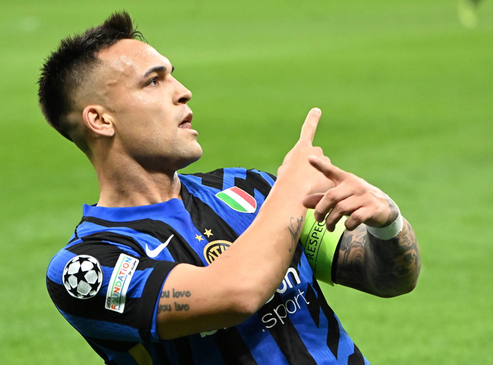 美记：独行侠交易戴维斯并非板上钉钉，他们不着急聘请总经理（美记称：独行侠追求戴维斯的交易尚未定案，暂不急于任命总经理）