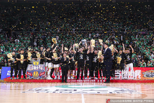 意媒：布雷默和鲁加尼今日参与全队合练，弗拉霍维奇在旁观看（意媒：布雷默、鲁加尼今随队合练，弗拉霍维奇场边观战）