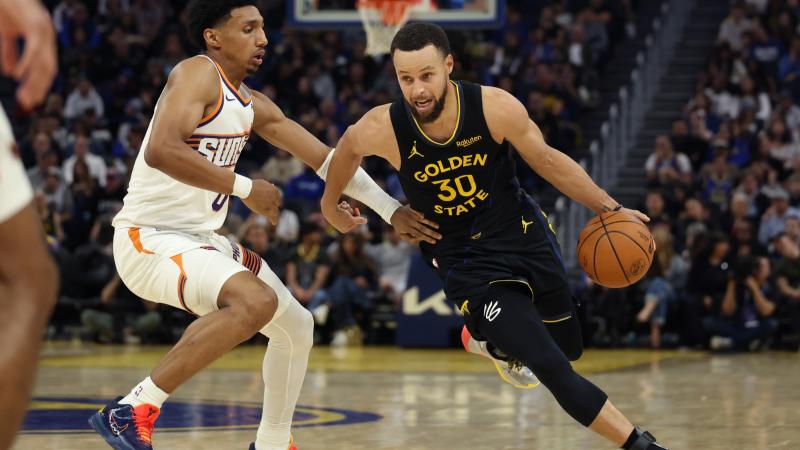 记者守候利物浦基地等待萨拉赫，斯洛特或派其出战国米（记者蹲守利物浦基地等萨拉赫，斯洛特或将让其出战国米）