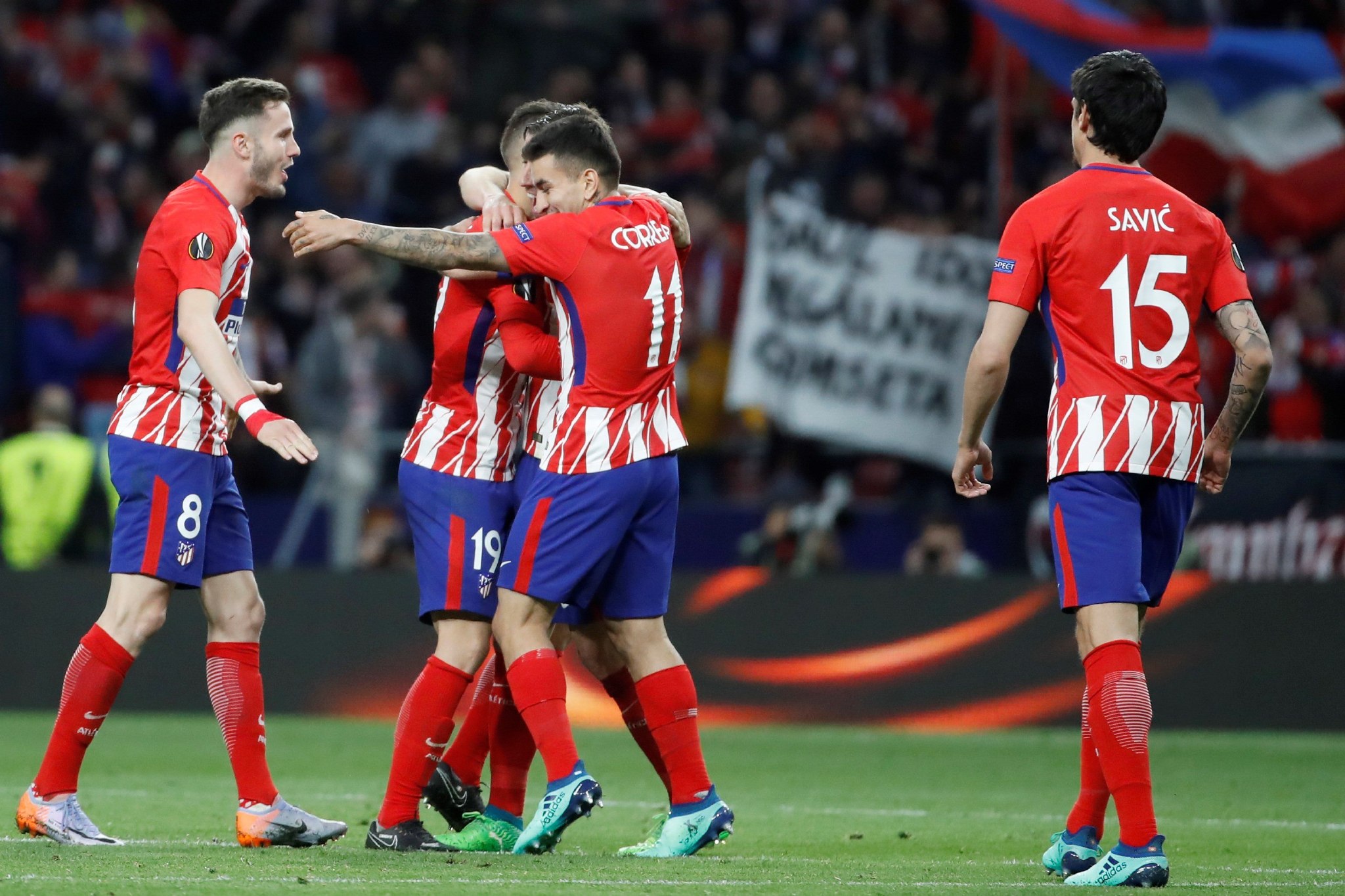 足球中超球队前锋脚踝受伤，赛季恐报销（中超队前锋脚踝重伤，本赛季恐提前报销）