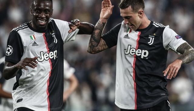 中超赛报：山东泰山主场战胜武汉三镇＂,（中超快讯：山东泰山主场力克武汉三镇）