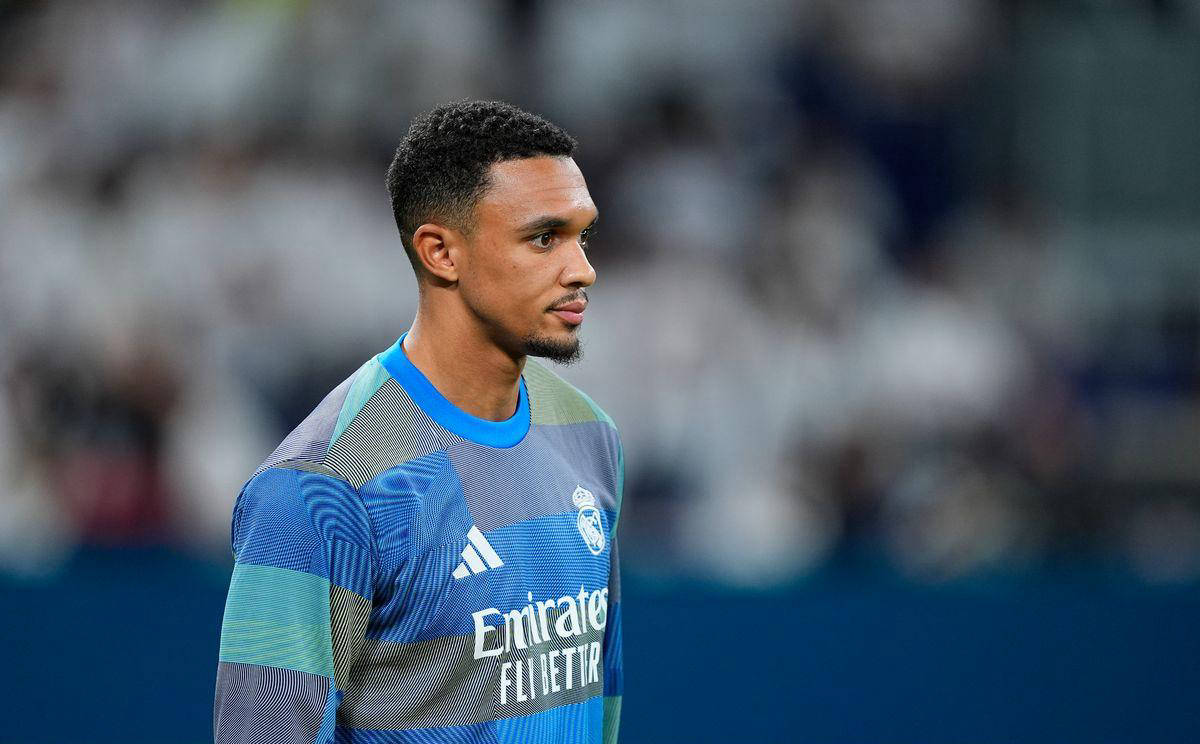 D站米兰哥第10集：先抑后扬的慢热状态和充满付出的牺牲精神（D站米兰哥第10集：低开高走的慢热与无私奉献的牺牲精神）